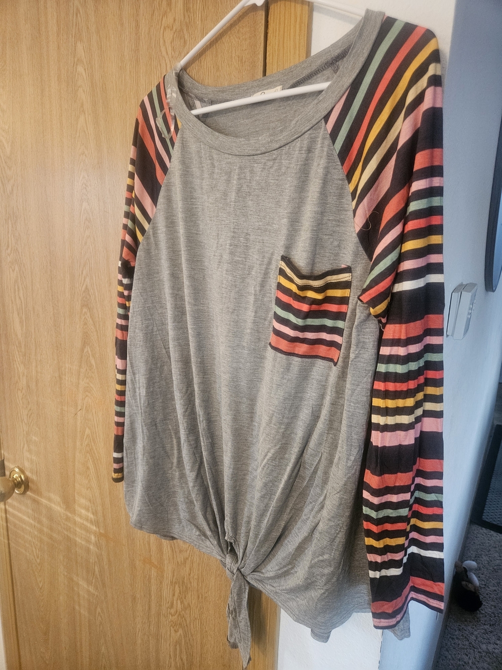 Women's Gray Raglan Tie-Hem Top with Multicolor Striped Sleeves NWOT